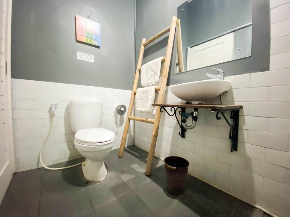 Hinggil Homestay Syariah Malioboro Yogya Mitra Reddoorz Джок'якарта Екстер'єр фото